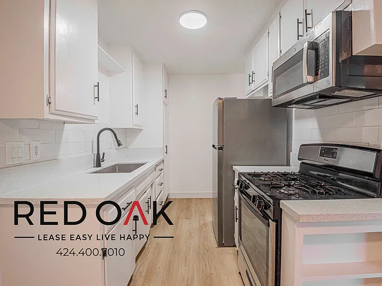 1800 W Glencrest Ave #2 — Photo 2