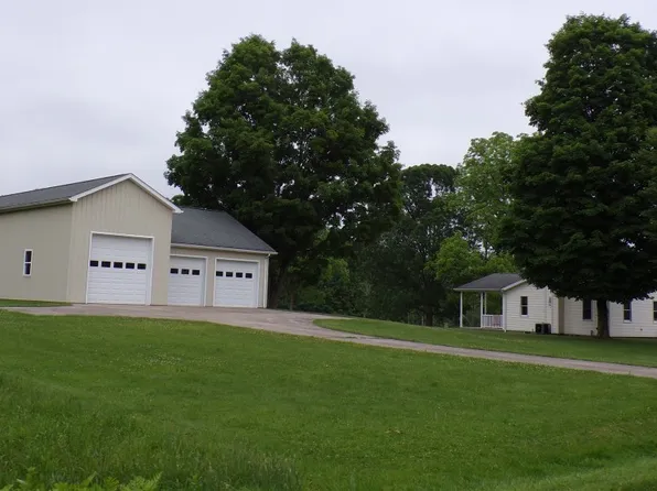 6591 Daggett Rd, Girard, PA 16417