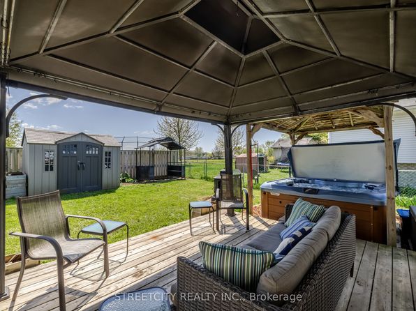 34 Bridlington Rd, London, ON N6E 1X4