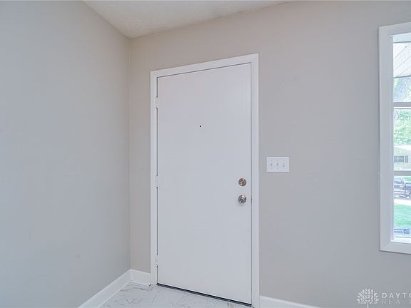 5th image of 5920 Verdi Dr