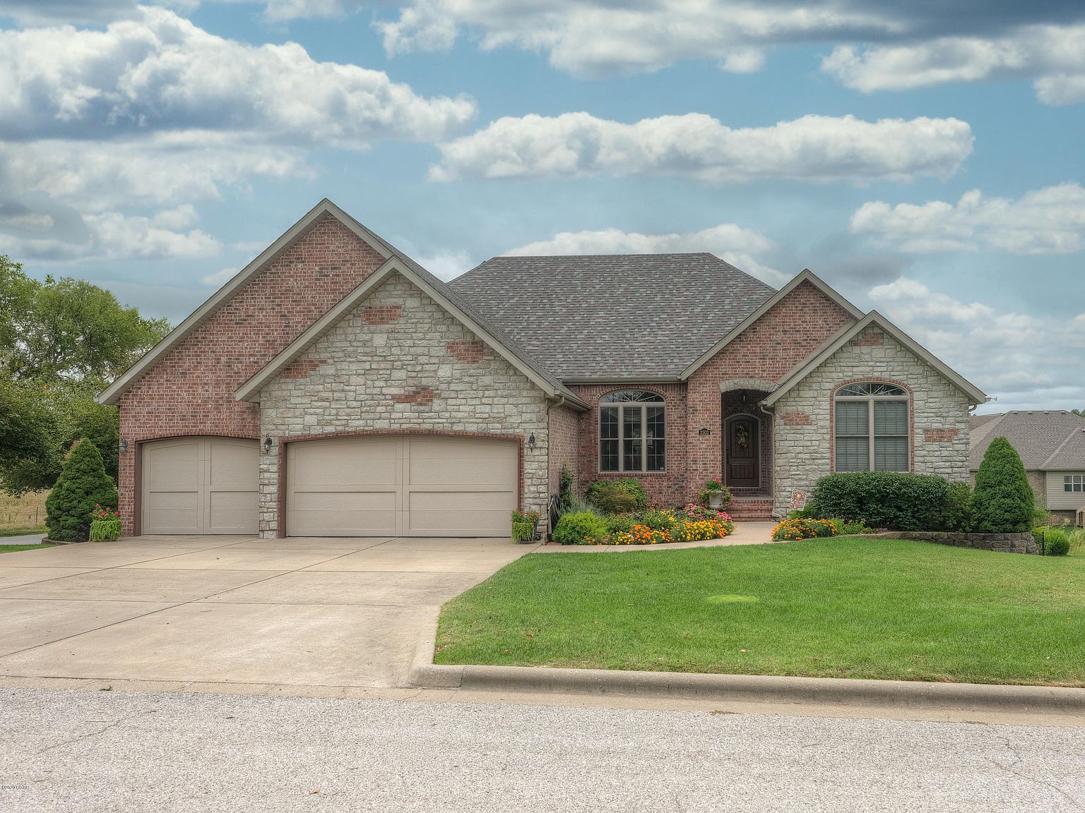 2302 E Hawkins Ct, Ozark, MO 65721 Zillow