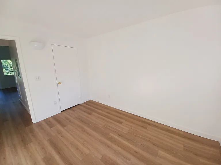 Parkhill Apartments — Photo 20