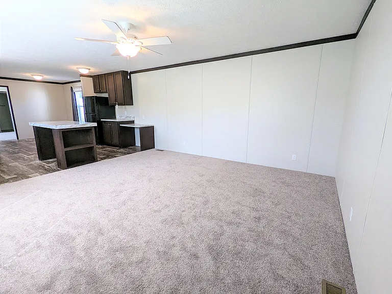 688 Oregon St #688 — Photo 6