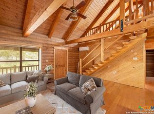 463 Woodland Dr, Fredericksburg, TX 78624