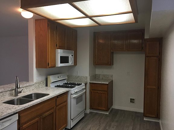 3rd image of 1365 Crafton Ave APT 1116
