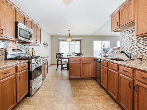 4th image of 39830 Torry Ln