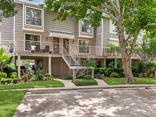 33 Lakewood Ln, Seabrook, TX 77586