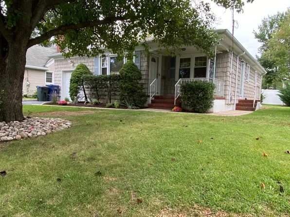 61 Fulton St, Clark, NJ 07066