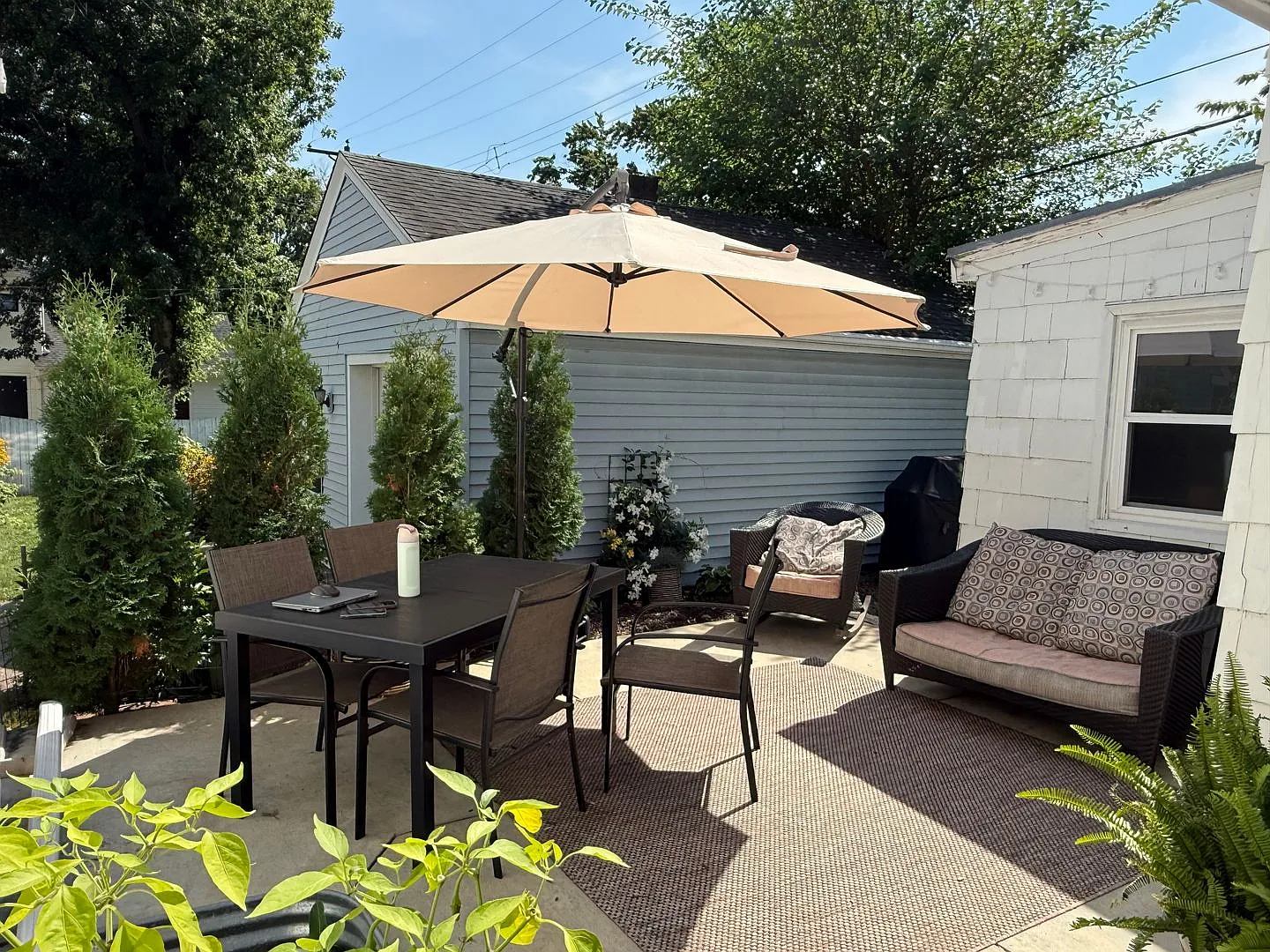 Charming 3-Bedroom Home with Finished Lower Level & 2-Car Garage — Photo 3