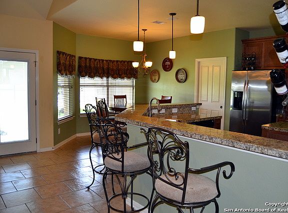 5th image of 127 Maria Ln