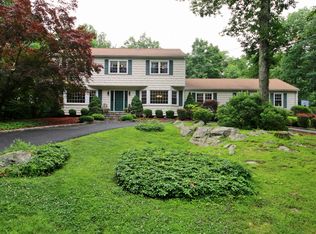 84 Revere Dr, Ridgefield, CT 06877