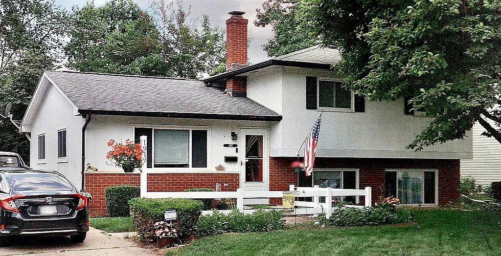 1917 Riverdale Rd photo 1