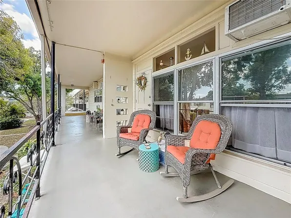 4051 58th St N APT 239C, Kenneth City, FL 33709