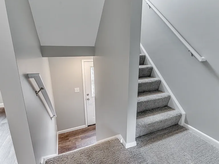 1729 Patrick Pl — Photo 2