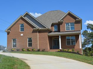 302 Cashmere Ln, Farragut, TN 37934