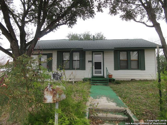 1st image of 922 3rd St