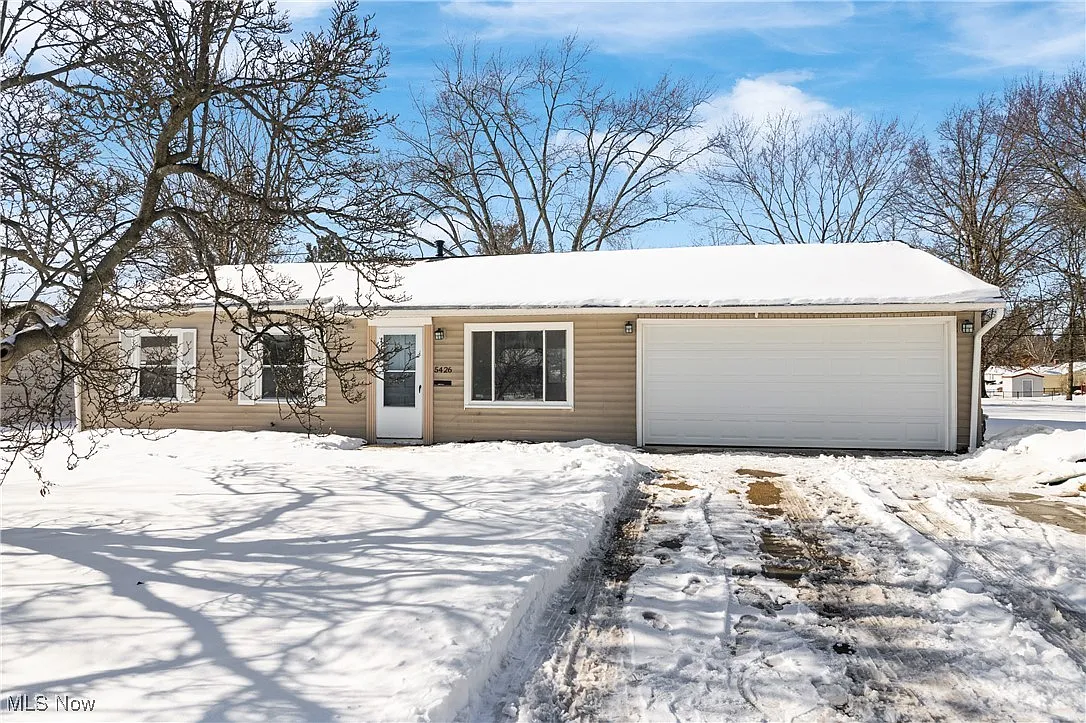 5426 Washburne Rd photo 1