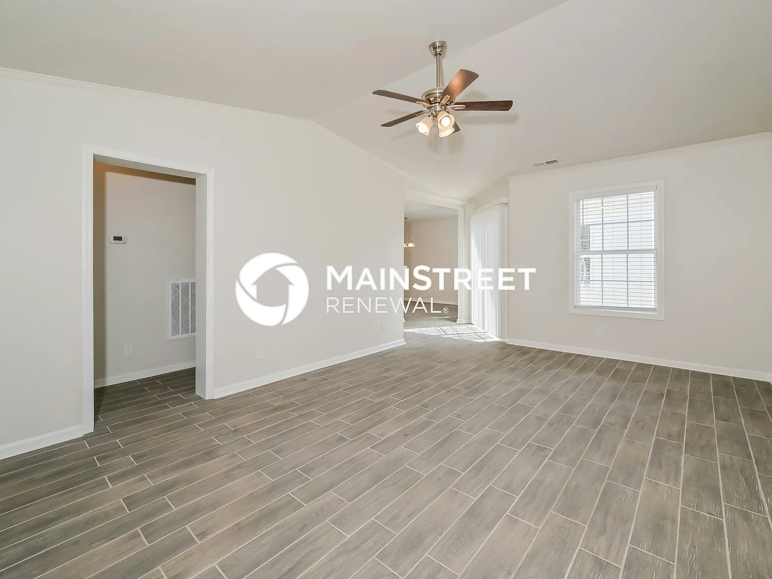 10520 Lone Star Way — Photo 2