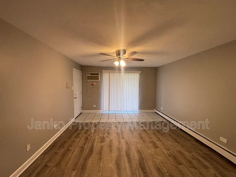 21907 Jeffrey Ave #1A — Photo 4
