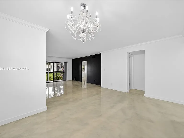 265 SE 10th St #1C — Photo 8