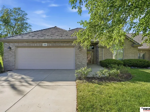 2321 Stone Creek Loop S, Lincoln, NE 68512