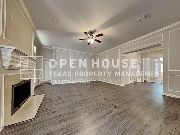 3rd image of 4106 Hill Springs Dr