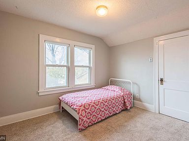 27 Stanford Ave Saint Paul Mn Zillow