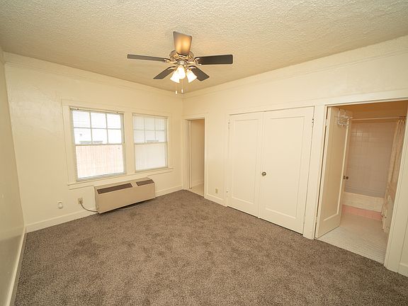 3rd image of 818 25th St APT 116