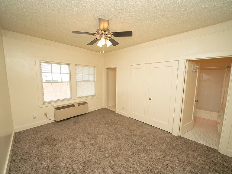 818 25th St #116 — Photo 3
