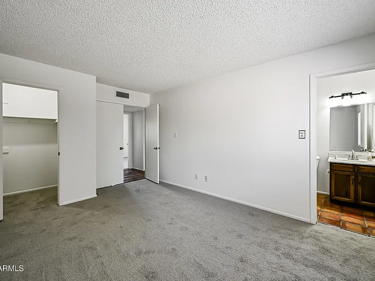 1252 E El Parque Dr — Photo 13