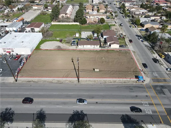 16492 Merrill Ave #11, Fontana, CA 92335