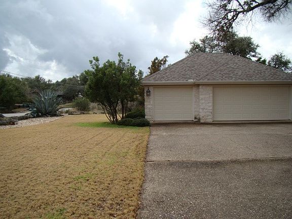 3rd image of 135 Lakeway Dr