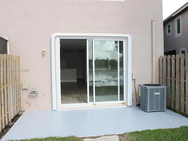 1820 Salerno Cir — Photo 36
