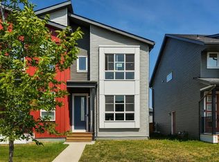 152 S Belmont Way SW, Calgary, AB T2X5T4
