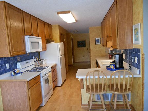 4th image of 10700 Quince St NW