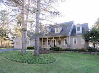 175 Cook Rd, East Aurora, NY 14052