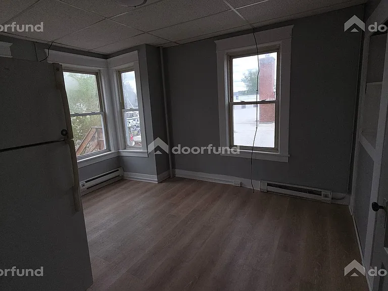 224 Main St #4 — Photo 9