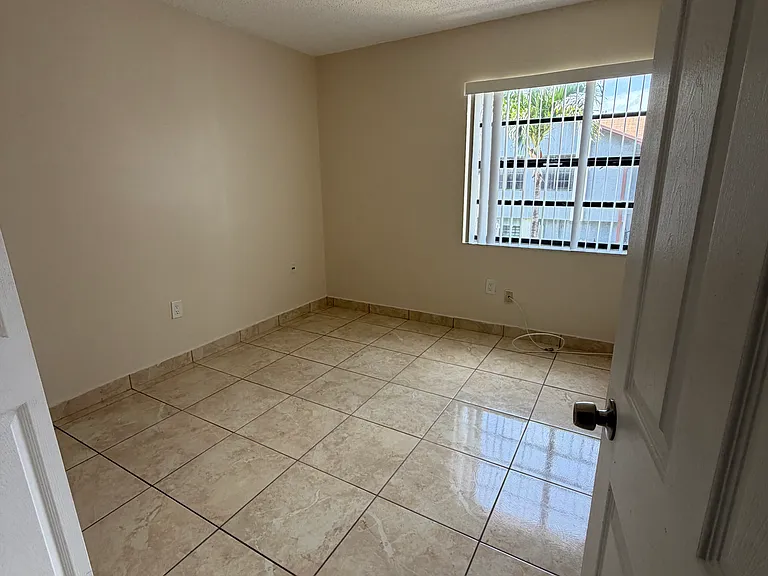 9902 NW 80th Way — Photo 20