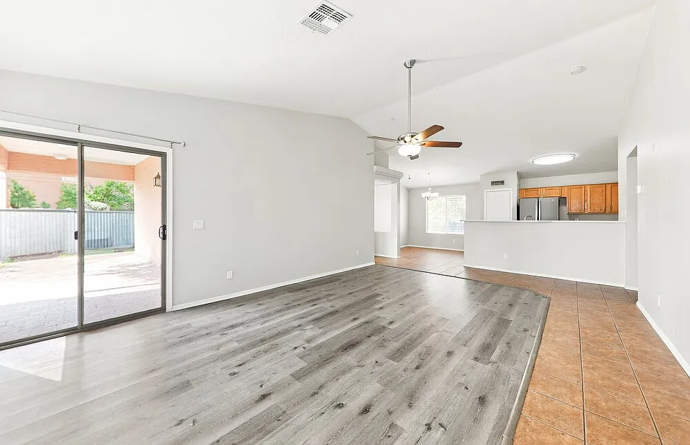 4 bed, 2.0 bath, 1534 sqft, $2,045 — Photo 4