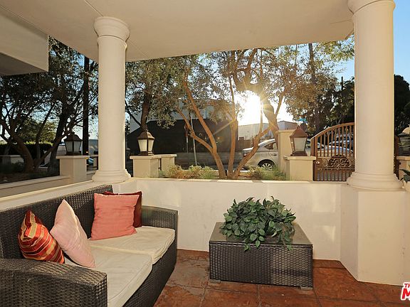 5th image of 851 N San Vicente Blvd APT 127