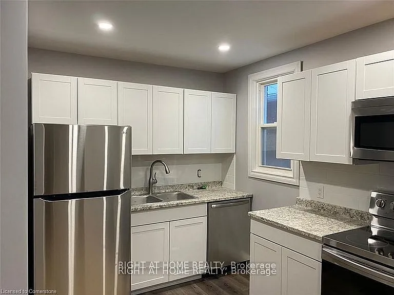 84 Ewen Rd — Photo 4