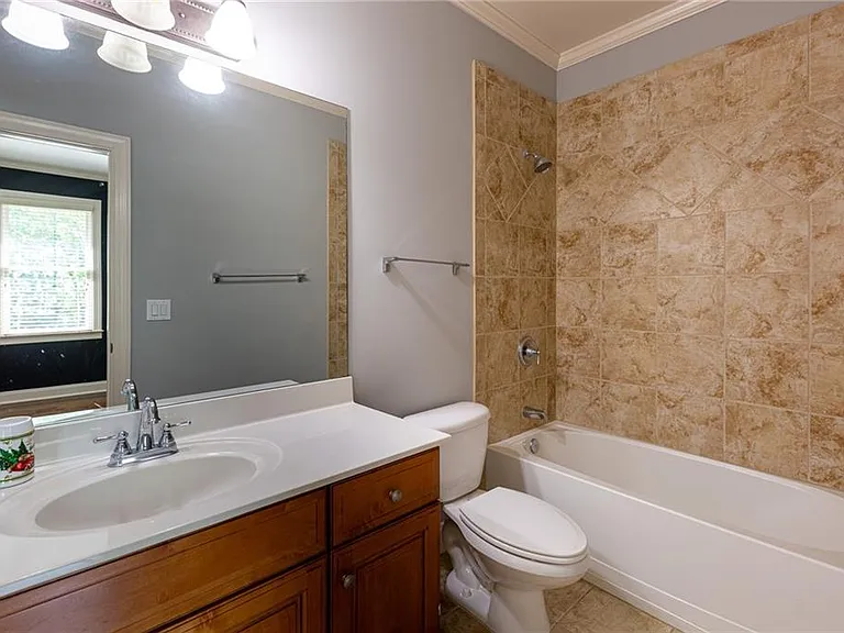 2360 Manor Creek Ct — Photo 41