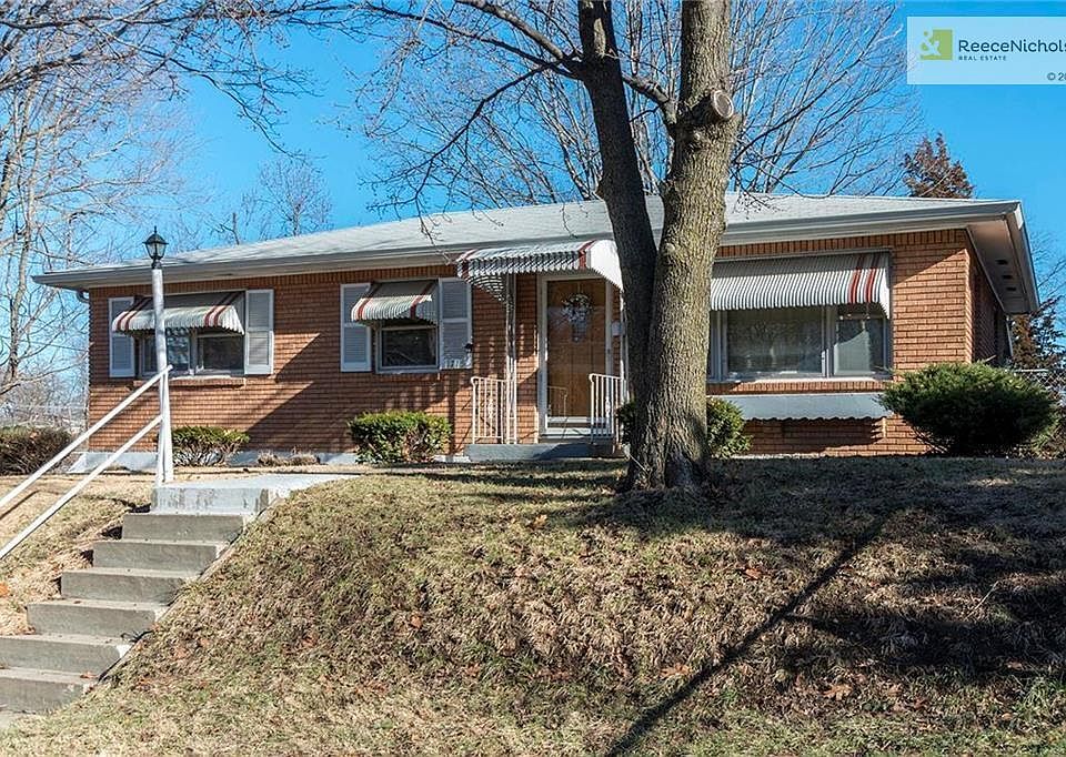 Welcome Home to 1715 Bennington Avenue