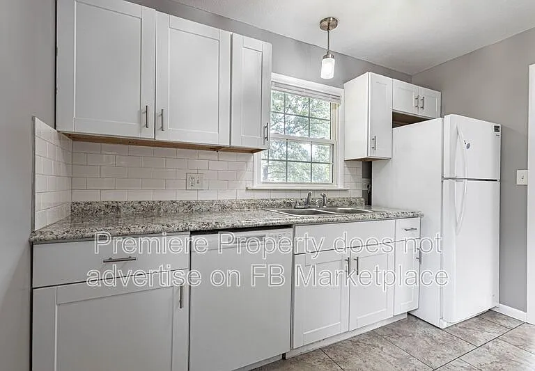 3320 S Sterling Ave — Photo 5