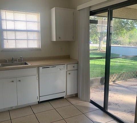 5th image of 2324 SE Breckenridge Cir