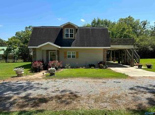 358 6th St SW, Hamilton, AL 35570