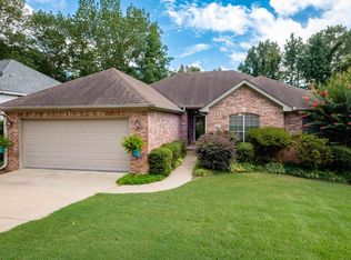11805 Shady Ridge Dr, Little Rock, AR 72211