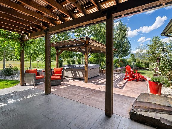 4th image of 1447 Crowfoot Ln