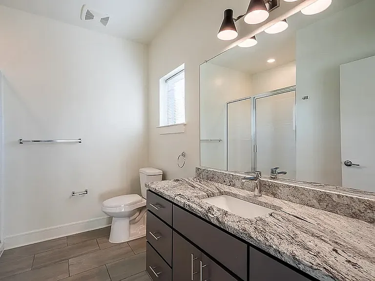 Spacious Apartments in Charlottesville