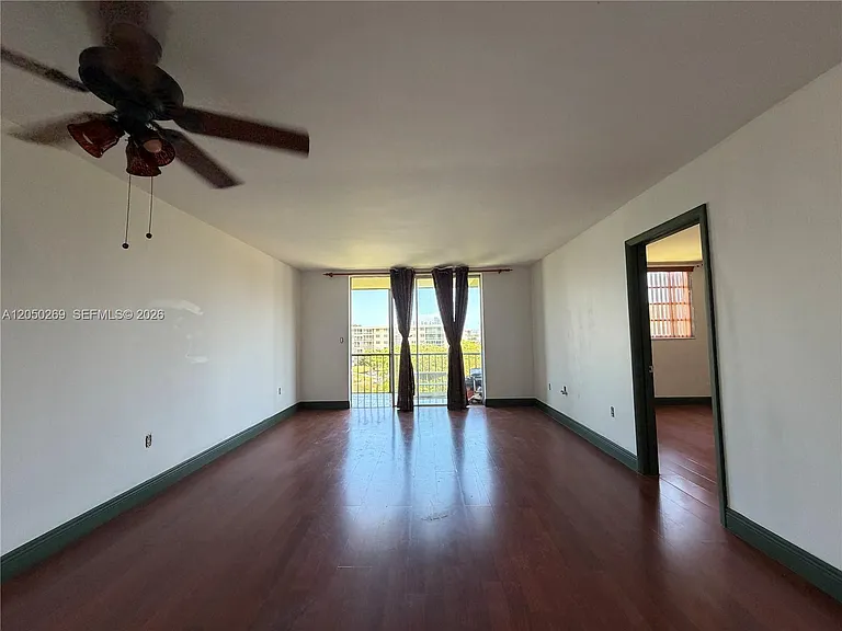 2851 Leonard Dr #J511 — Photo 5
